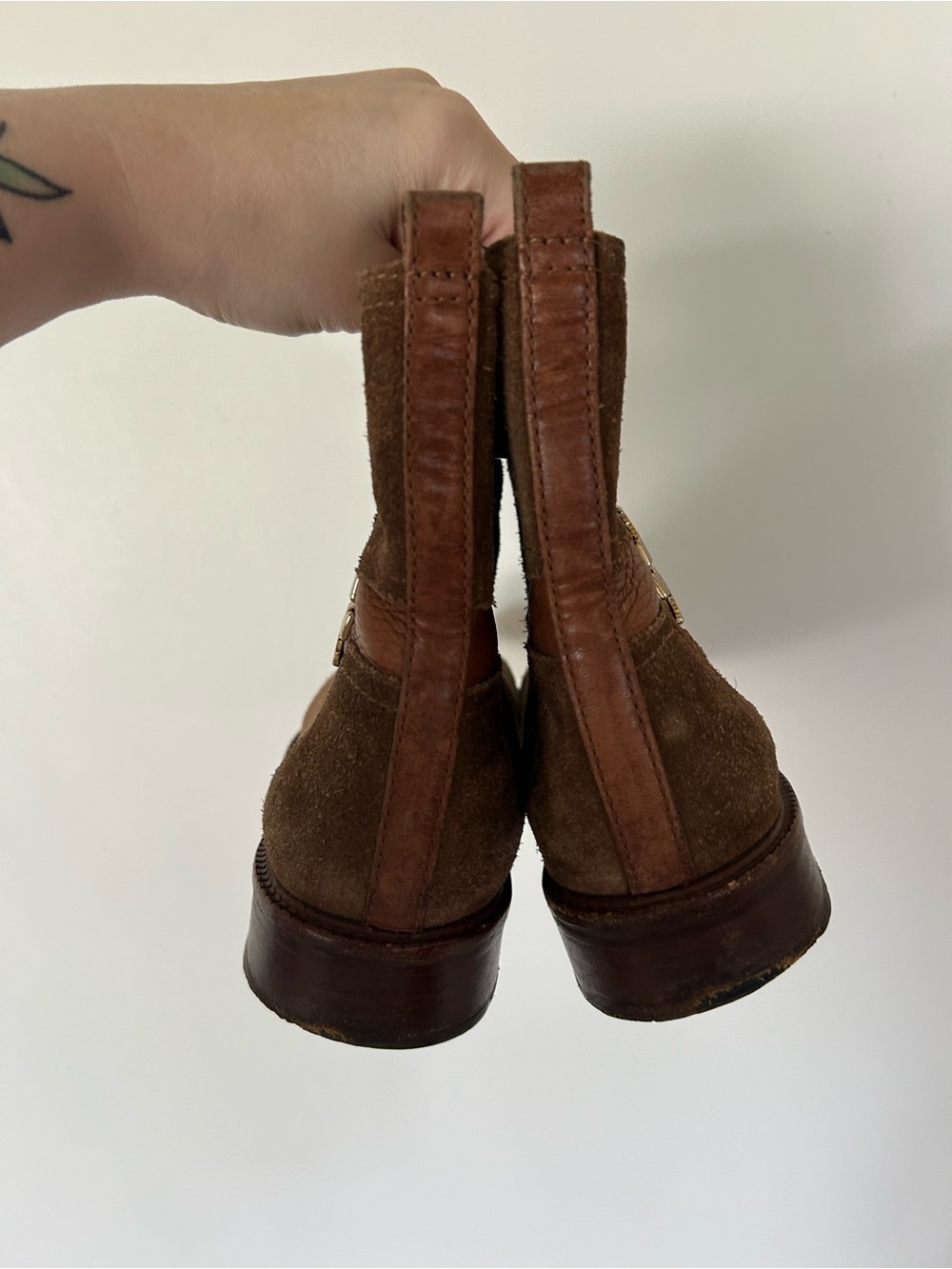 Tory Burch Alaina Ankle Boots Brown Suede Casual Fall Booties Classic Size 8.5 - Picture 4 of 6